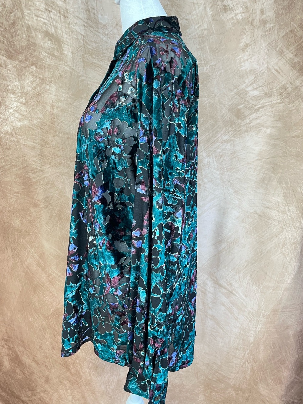 Emanuel Ungaro Week-End Burnout Floral Button-Up Blouse Shirt size 42/US Medium - Picture 6 of 14